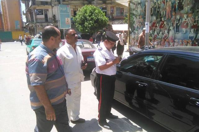 ضبط 80 مخالفة مرور في وسط البلد ورفع سيارات خردة وضبط تكاتك في القاهرة 