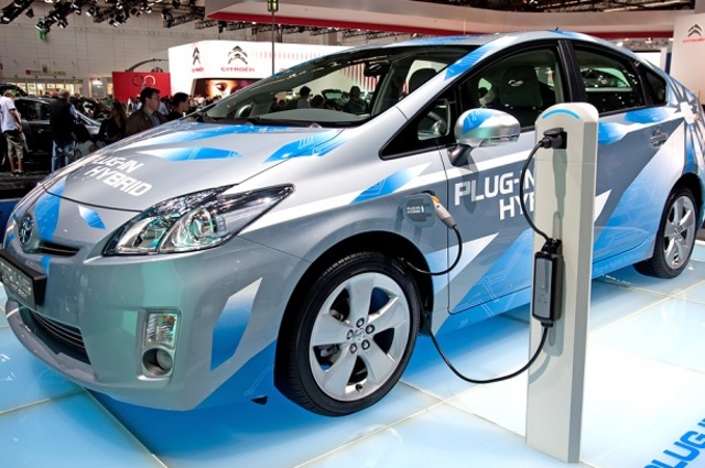 4 عوامل لنجاح السيارات الكهربائية في السوق المصري