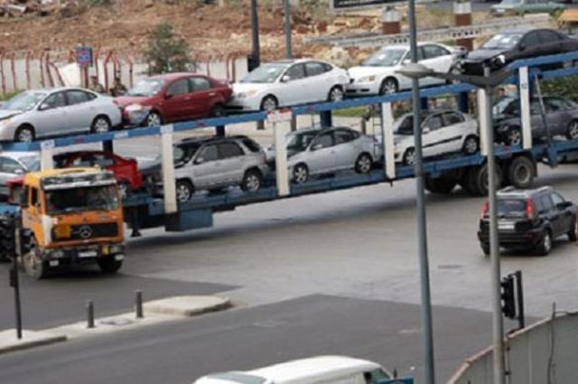 طلبات احاطة لوزير الصناعة بخصوص السيارات والتكاتك