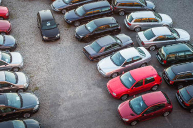 نصائح لتجنب الاحتيال عند شراء سيارة عبر الإنترنت