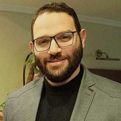  Dr Ahmad Sakr